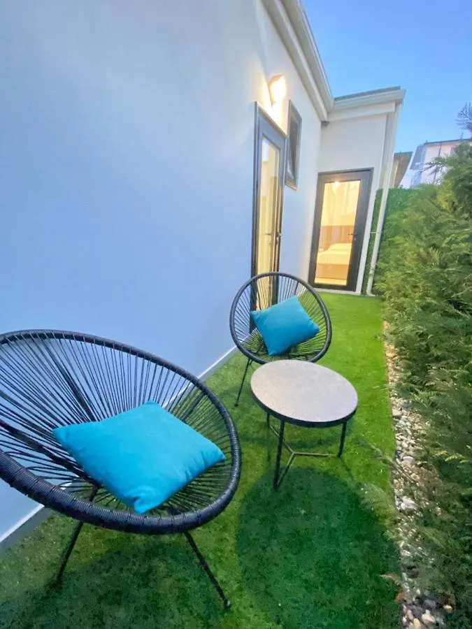 White Beach Villa 2 - Luxury Velipojë